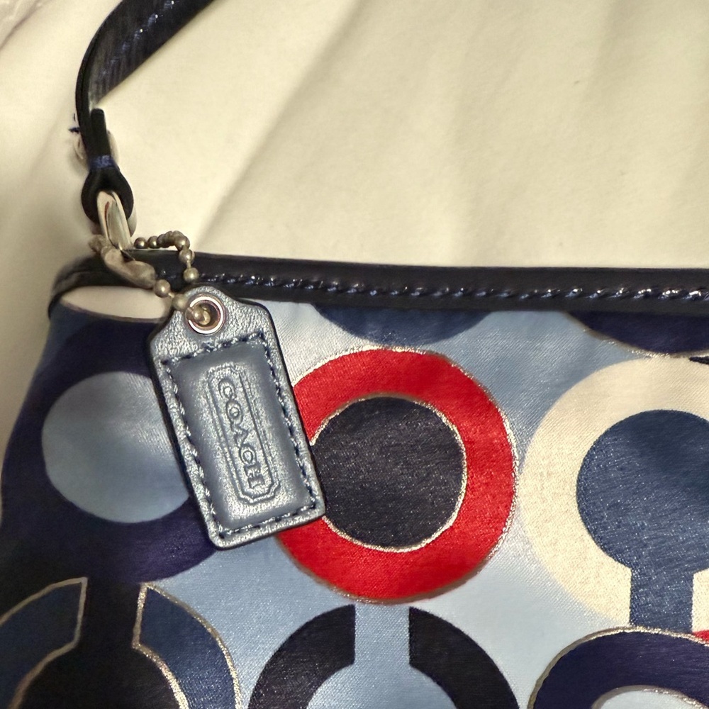 Coach Geometric Print Wristlet in Red, Blue, and White Horse and Carriage Emblem - Picture 3 of 8